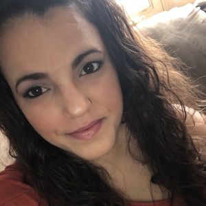 Meet your Posher, Justine